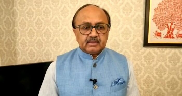 योगी सरकार आखरी पन्ना लिखेगी, जो न्याय का पन्ना होगा-पूर्व मंत्री सिद्धार्थ नाथ सिंह योगी सरकार आखरी पन्ना लिखेगी, जो न्याय का पन्ना होगा-पूर्व मंत्री सिद्धार्थ नाथ सिंह