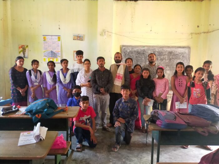 आचार्य पं० पृथ्वीनाथ पाण्डेय ने असम के विद्यार्थियों को मूलभूत व्याकरण का ज्ञान कराया