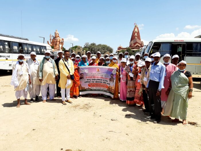 मुख्यमंत्री तीर्थ दर्शन योजना के तहत हजारीबाग जिले से 33 हिन्दू धर्मावलंबी द्वारिका एवं सोमनाथ का दर्शन कर लौटे
