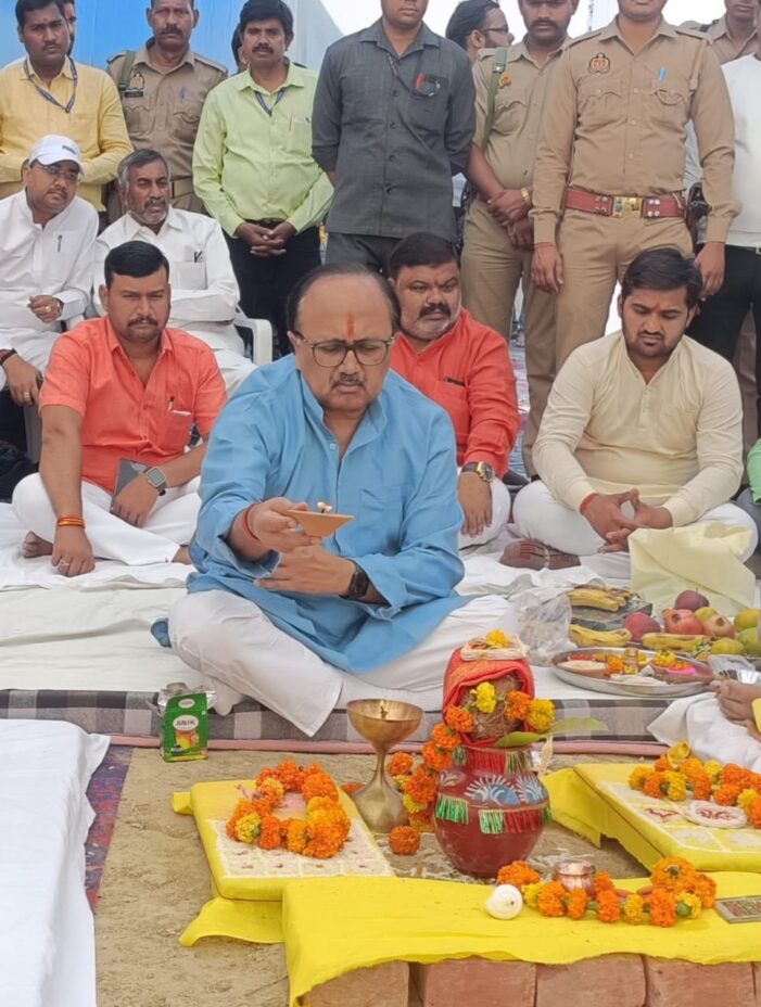 शहर पश्चिमी झलवा में ईपीएफ कार्यालय भवन निर्माण का भूमि पूजन सम्पन्न हुआ