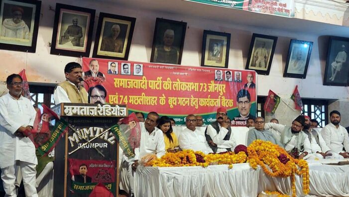 लोकतंत्र की हत्या कर रही है सरकार: लालजी वर्मा लोकतंत्र की हत्या कर रही है सरकार: लालजी वर्मा