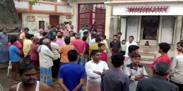 दो मन्दिरों में एक लाख से अधिक की चोरी