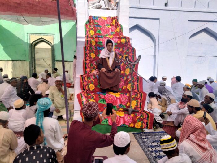 उल्लास के साथ मनी ईद ,मांगी अमन की दुआ