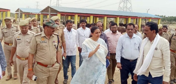 एकीकृत ठोस अपशिष्ट प्रबंधन केंद्र का डीएम व एसपी ने किया निरीक्षण