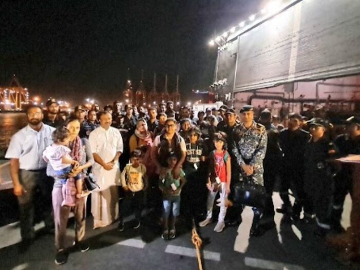 अब तक 500 भारतीय नागरिकों को सूडान से सुरक्षित निकाल चुका है भारत अब तक 500 भारतीय नागरिकों को सूडान से सुरक्षित निकाल चुका है भारत