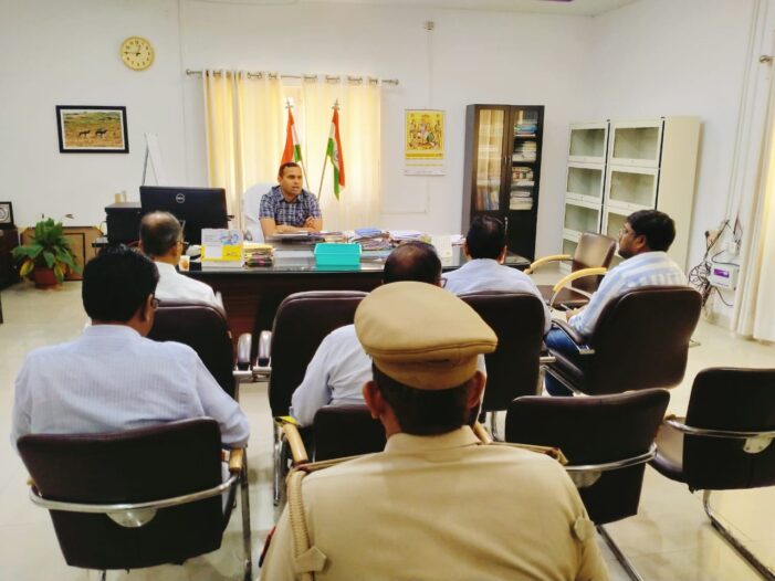 डीएम की अध्यक्षता में जिला सड़क सुरक्षा समिति की बैठक सम्पन्न