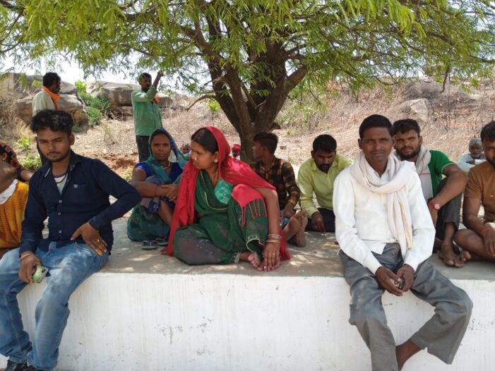 धारदार हथियार से अधेड़ पर किया गया कई वार-मौत