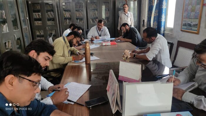 आजादी का अमृत महोत्सव द्वितीय चरण अंतर्गत मंडल रेल प्रबंधक कार्यालय में निबंध प्रतियोगिता का आयोजन