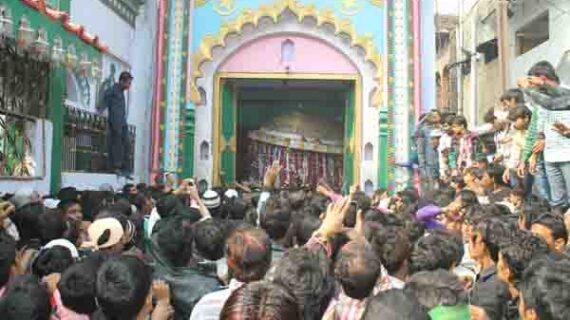 ग्यारहवीं मोहर्रम पर सुपिद्ध चांदू मियां का ताजिया सुपुर्द-ए-खाक