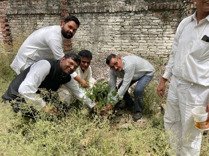 स्वतंत्रता संग्राम सेनानी व्यौमेश चन्द्र बनर्जी व पूर्व राष्ट्रपति एपीजे अब्दुल कलाम की पुण्यतिथि मनाई