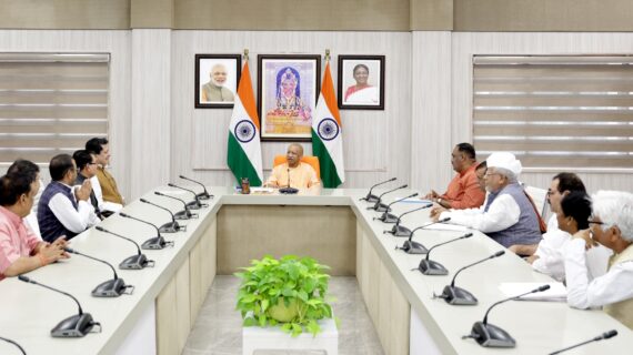 पूर्व विधायकों ने मुख्यमंत्री से मुलाकात कर मांग पत्र सौंपा