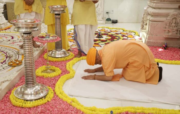 दीपोत्सव-2025: अयोध्या में 26 लाख दीपों से जगमगाई राम की पैड़ी, दो विश्व कीर्तिमान बने