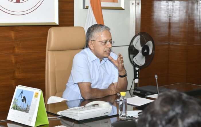 मुख्य सचिव ने वीडियो कॉन्फ्रेसिंग से सभी मंडलायुक्तों एवं जिलाधिकारियों के साथ बैठक कर दिए दिशा-निर्देश