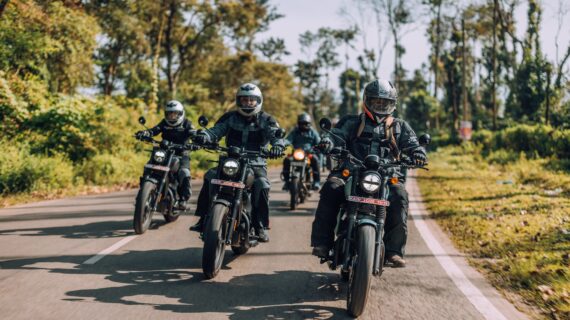 जावा येजदी अपनी प्रीमियम क्लासिक मोटरसाइकिलों को बना रही है लुभावनी