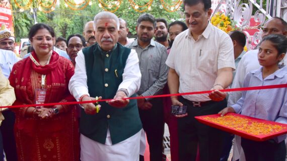 परंपरा और नवाचार का संगम होगा माटीकला महोत्सव: राकेश सचान