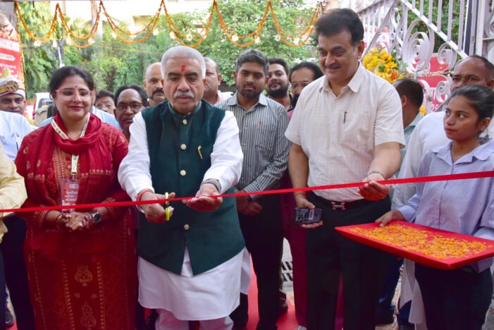 परंपरा और नवाचार का संगम होगा माटीकला महोत्सव: राकेश सचान