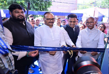 उप मुख्यमंत्री ब्रजेश पाठक ने किया किसना के नए शोरूम का उद्घाटन