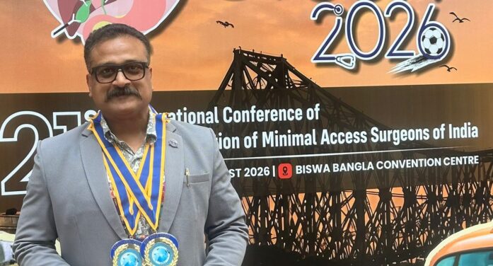 लैप्रोस्कोपिक सर्जरी में उत्कृष्ट योगदान पर आरएमएलआईएमएस के डॉ. विकास सिंह को दो प्रतिष्ठित पुरस्कार
